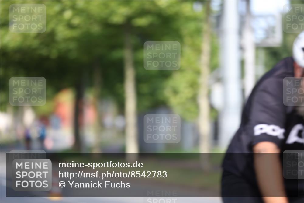 10.08.2025 - GEWOBA Citytriathlon Bremen Yannick Fuchs http://msf.ph/oto/8542783 10.08.2025 10:42:18 Radfahren 25, 131, 167, 189 meine-sportfotos.de