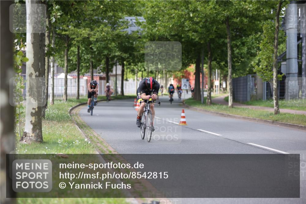 10.08.2025 - GEWOBA Citytriathlon Bremen Yannick Fuchs http://msf.ph/oto/8542815 10.08.2025 12:49:17 Radfahren 593, 774, 806, 840, 888, 942, 950, 1027 meine-sportfotos.de