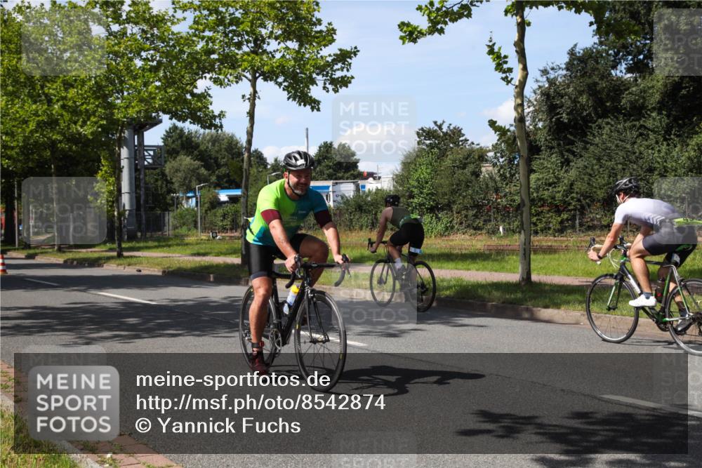10.08.2025 - GEWOBA Citytriathlon Bremen Yannick Fuchs http://msf.ph/oto/8542874 10.08.2025 14:33:22 Radfahren 2, 74, 93, 138, 207, 440, 473, 518, 519 meine-sportfotos.de