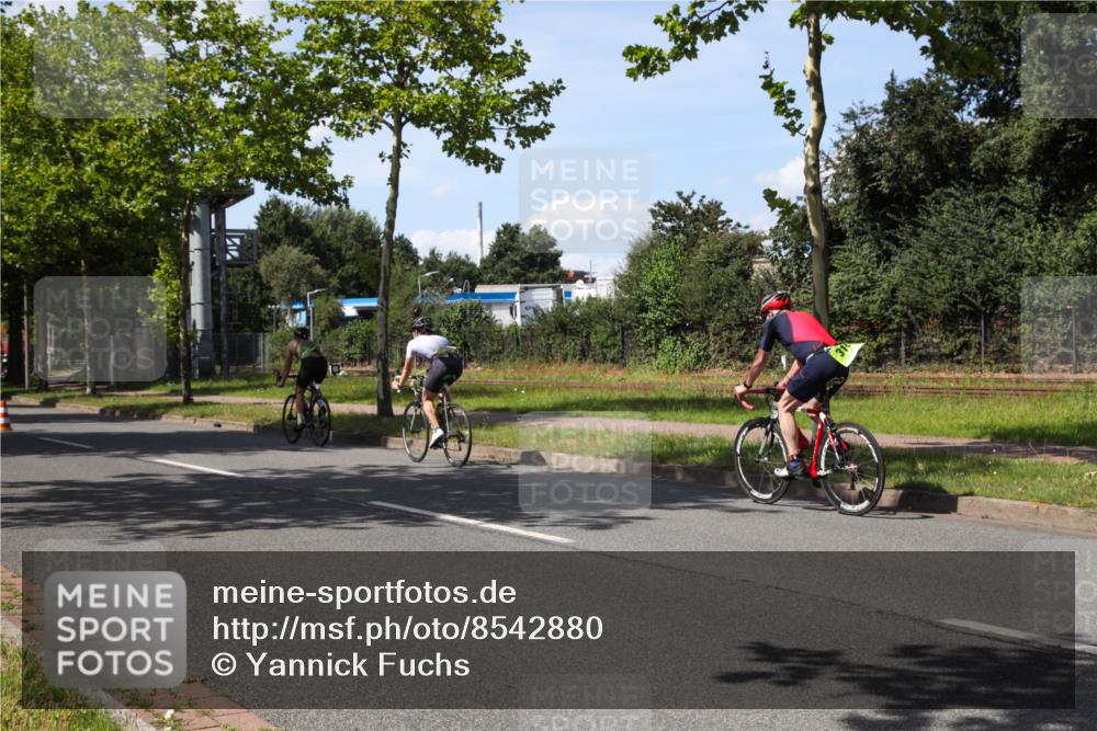 10.08.2025 - GEWOBA Citytriathlon Bremen Yannick Fuchs http://msf.ph/oto/8542880 10.08.2025 14:33:23 Radfahren 2, 74, 93, 138, 207, 440, 473, 518, 519 meine-sportfotos.de