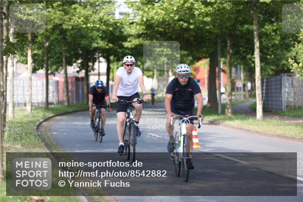 10.08.2025 - GEWOBA Citytriathlon Bremen Yannick Fuchs http://msf.ph/oto/8542882 10.08.2025 10:42:34 Radfahren 13, 17, 89, 167, 175, 189, 199 meine-sportfotos.de