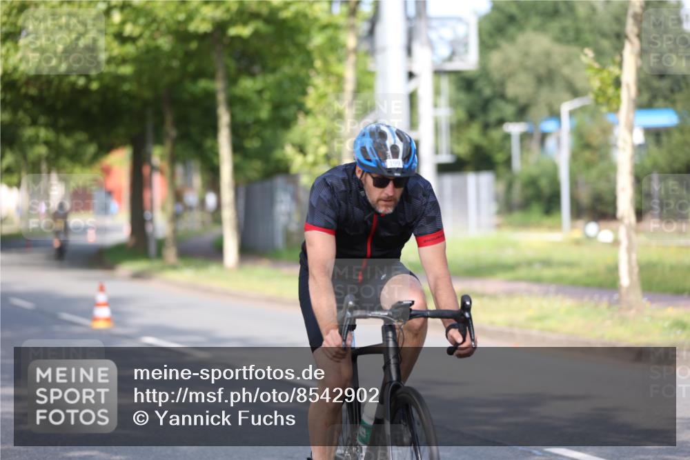 10.08.2025 - GEWOBA Citytriathlon Bremen Yannick Fuchs http://msf.ph/oto/8542902 10.08.2025 10:42:37 Radfahren 13, 17, 89, 167, 175, 199 meine-sportfotos.de