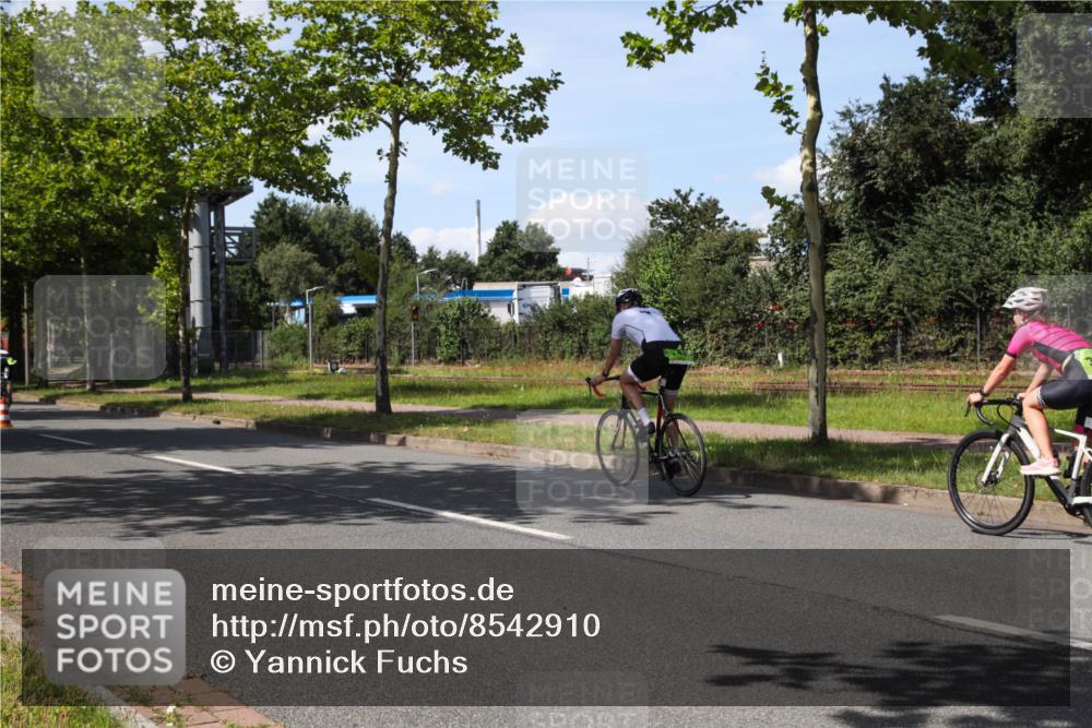 10.08.2025 - GEWOBA Citytriathlon Bremen Yannick Fuchs http://msf.ph/oto/8542910 10.08.2025 14:33:28 Radfahren 2, 48, 74, 138, 207, 440, 514, 518, 519 meine-sportfotos.de