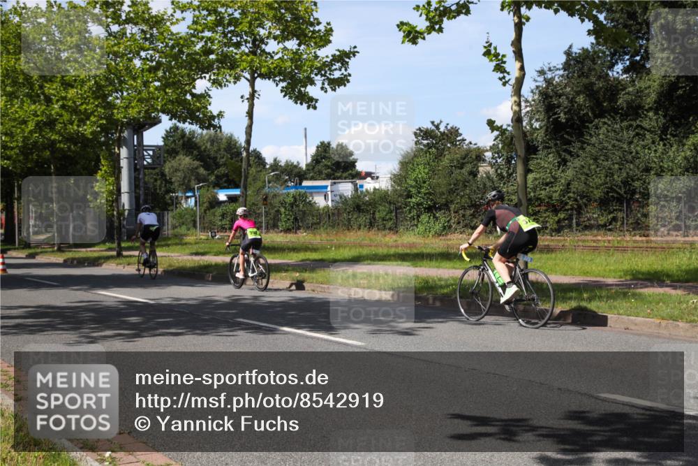 10.08.2025 - GEWOBA Citytriathlon Bremen Yannick Fuchs http://msf.ph/oto/8542919 10.08.2025 14:33:29 Radfahren 2, 48, 74, 138, 440, 514, 518, 519 meine-sportfotos.de