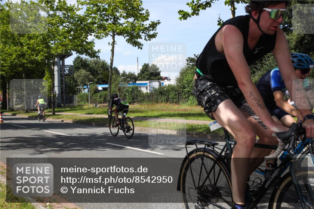 10.08.2025 - GEWOBA Citytriathlon Bremen Yannick Fuchs http://msf.ph/oto/8542950 10.08.2025 14:33:34 Radfahren 2, 25, 48, 74, 138, 440, 514, 518, 519 meine-sportfotos.de