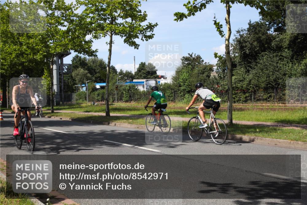 10.08.2025 - GEWOBA Citytriathlon Bremen Yannick Fuchs http://msf.ph/oto/8542971 10.08.2025 14:33:36 Radfahren 2, 25, 48, 74, 138, 440, 514, 518, 519 meine-sportfotos.de