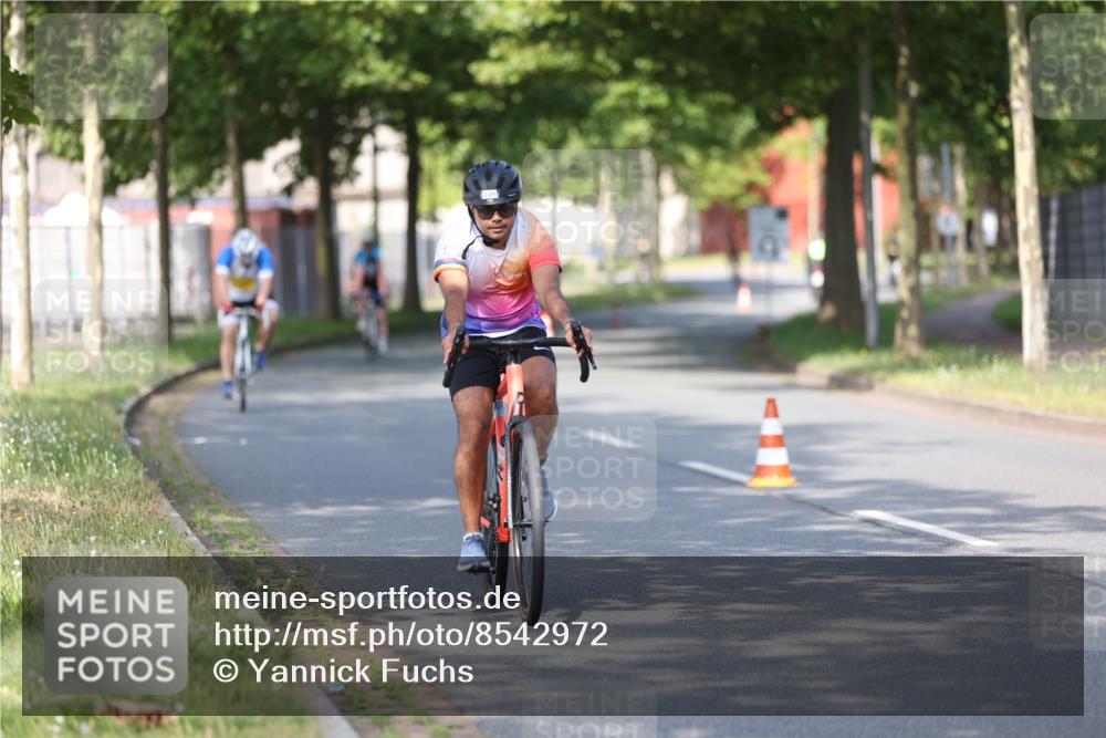 10.08.2025 - GEWOBA Citytriathlon Bremen Yannick Fuchs http://msf.ph/oto/8542972 10.08.2025 10:43:16 Radfahren 27, 51, 149, 361, 415 meine-sportfotos.de
