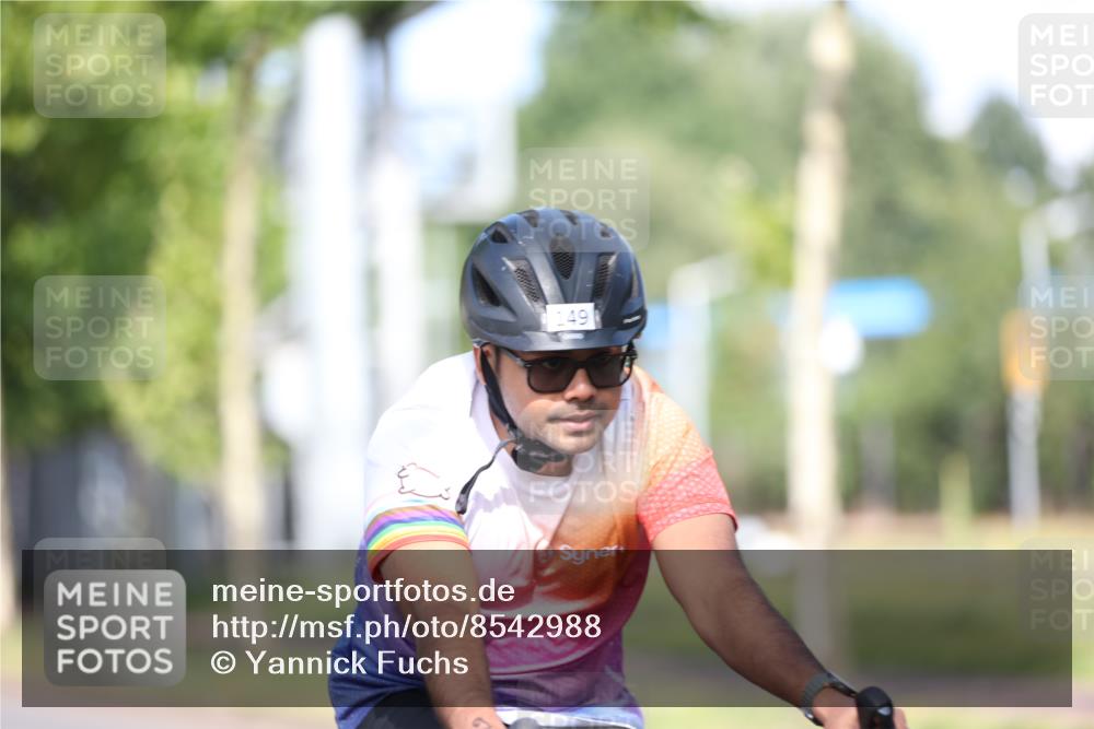 10.08.2025 - GEWOBA Citytriathlon Bremen Yannick Fuchs http://msf.ph/oto/8542988 10.08.2025 10:43:17 Radfahren 27, 51, 149, 361, 415 meine-sportfotos.de