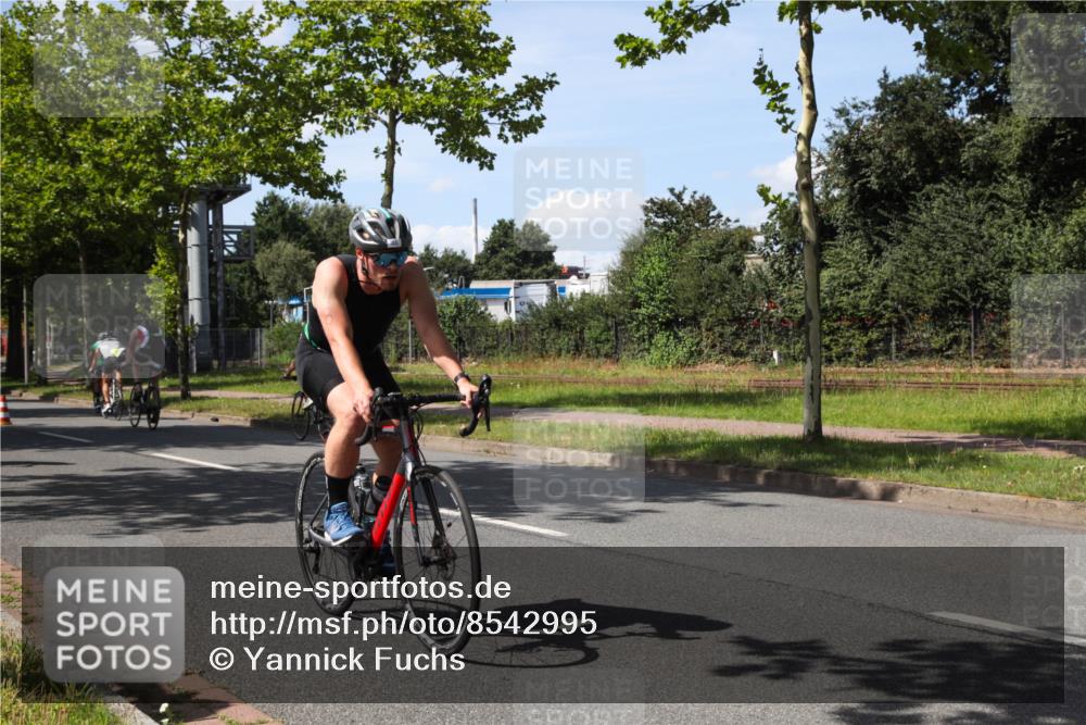 10.08.2025 - GEWOBA Citytriathlon Bremen Yannick Fuchs http://msf.ph/oto/8542995 10.08.2025 14:33:39 Radfahren 2, 25, 48, 65, 138, 440, 514, 519, 522 meine-sportfotos.de