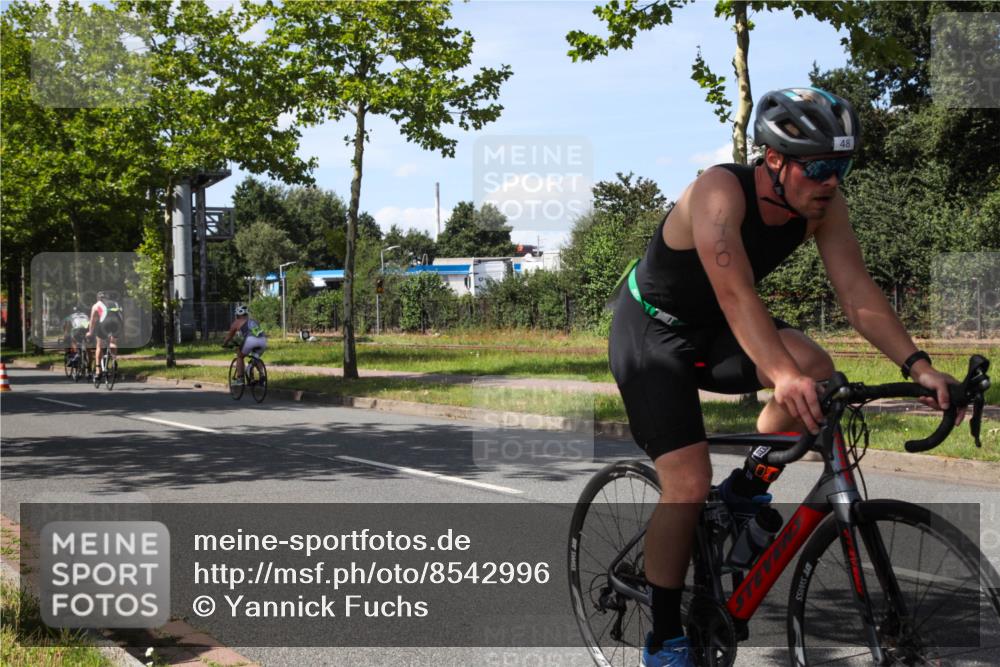 10.08.2025 - GEWOBA Citytriathlon Bremen Yannick Fuchs http://msf.ph/oto/8542996 10.08.2025 14:33:39 Radfahren 2, 25, 48, 65, 138, 440, 514, 519, 522 meine-sportfotos.de