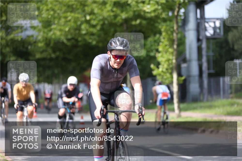 10.08.2025 - GEWOBA Citytriathlon Bremen Yannick Fuchs http://msf.ph/oto/8543022 10.08.2025 12:49:46 Radfahren 552, 637, 648, 666, 688, 689, 692, 715, 741, 856, 873, 922 meine-sportfotos.de