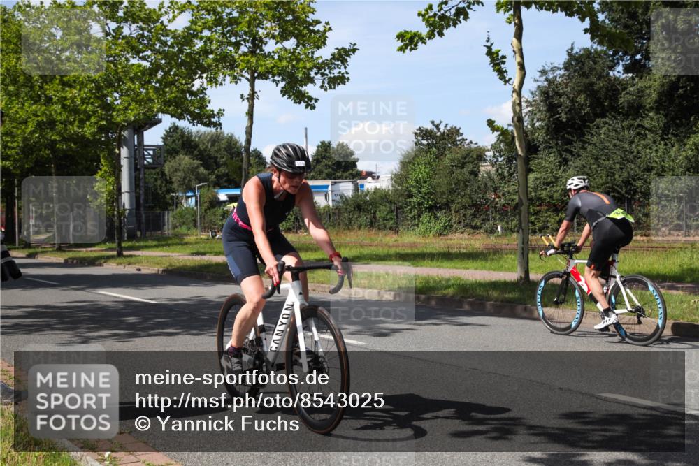 10.08.2025 - GEWOBA Citytriathlon Bremen Yannick Fuchs http://msf.ph/oto/8543025 10.08.2025 14:33:42 Radfahren 2, 25, 48, 65, 440, 514, 522 meine-sportfotos.de