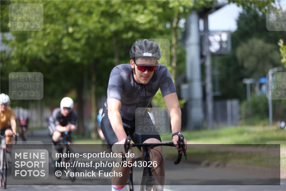 10.08.2025 - GEWOBA Citytriathlon Bremen Yannick Fuchs http://msf.ph/oto/8543026 10.08.2025 12:49:46 Radfahren 552, 637, 648, 666, 688, 689, 692, 715, 741, 856, 873, 922 meine-sportfotos.de