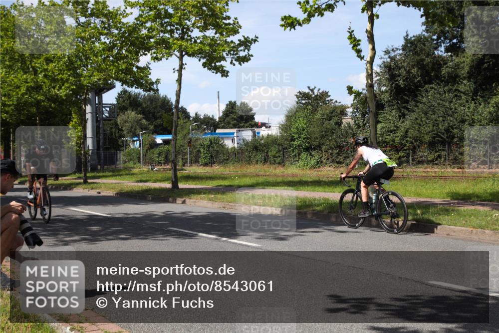 10.08.2025 - GEWOBA Citytriathlon Bremen Yannick Fuchs http://msf.ph/oto/8543061 10.08.2025 14:33:49 Radfahren 25, 48, 55, 65, 92, 514, 522 meine-sportfotos.de