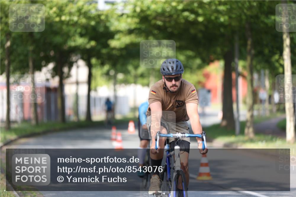 10.08.2025 - GEWOBA Citytriathlon Bremen Yannick Fuchs http://msf.ph/oto/8543076 10.08.2025 10:43:30 Radfahren 27, 53, 217, 361, 422 meine-sportfotos.de