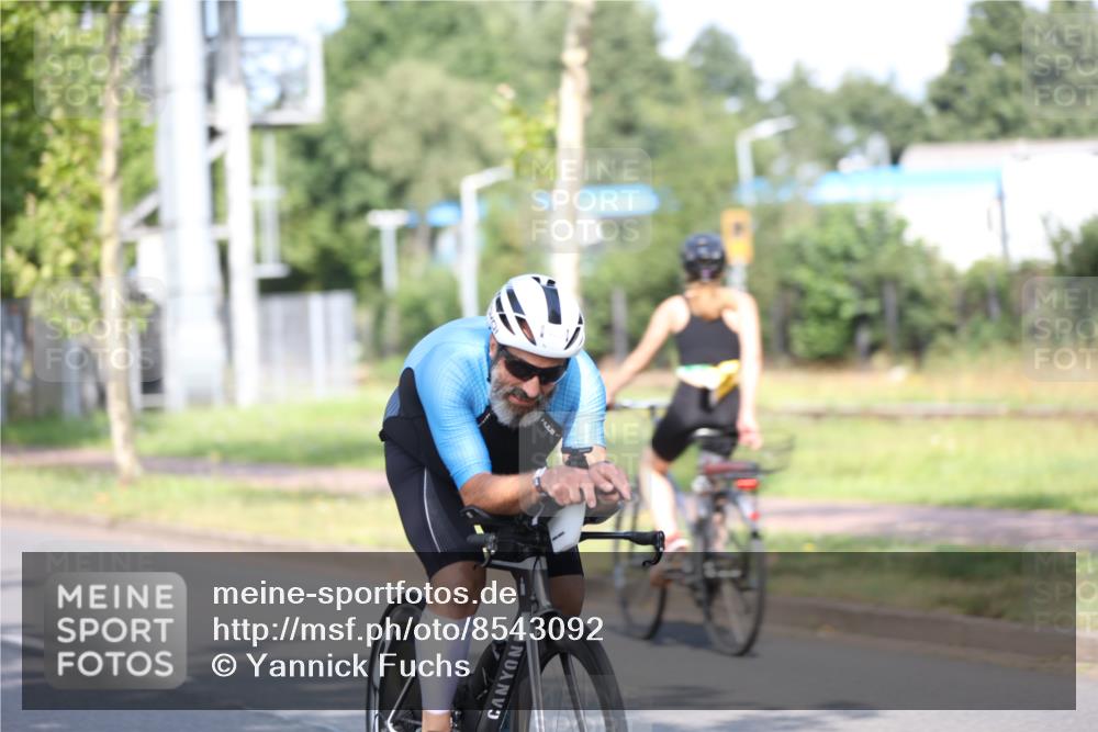 10.08.2025 - GEWOBA Citytriathlon Bremen Yannick Fuchs http://msf.ph/oto/8543092 10.08.2025 10:43:31 Radfahren 27, 53, 217, 361, 422 meine-sportfotos.de