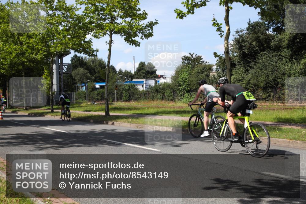 10.08.2025 - GEWOBA Citytriathlon Bremen Yannick Fuchs http://msf.ph/oto/8543149 10.08.2025 14:34:23 Radfahren 45, 76, 79, 88, 143, 144, 146, 214, 304, 316, 375, 392, 424, 443, 515, 524 meine-sportfotos.de