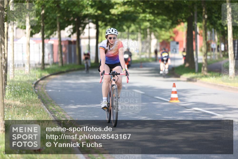 10.08.2025 - GEWOBA Citytriathlon Bremen Yannick Fuchs http://msf.ph/oto/8543167 10.08.2025 10:43:46 Radfahren 53, 179, 217, 425, 487, 507 meine-sportfotos.de