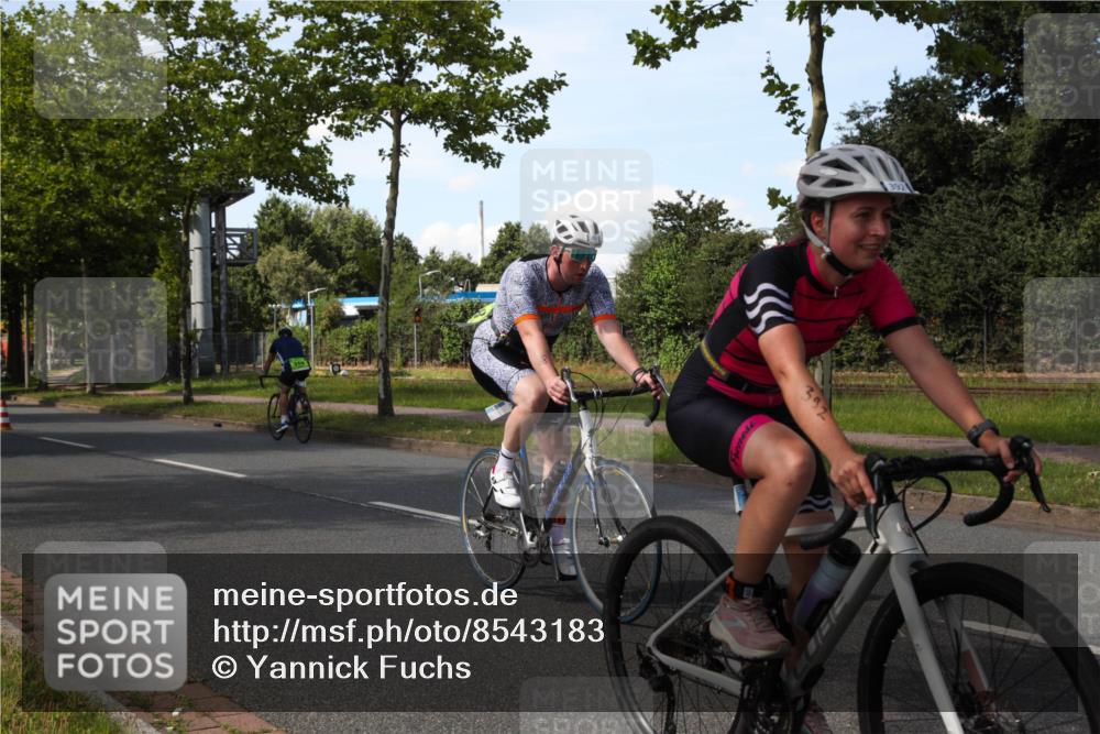 10.08.2025 - GEWOBA Citytriathlon Bremen Yannick Fuchs http://msf.ph/oto/8543183 10.08.2025 14:34:34 Radfahren 79, 88, 143, 144, 146, 300, 304, 316, 375, 392, 465, 511, 524 meine-sportfotos.de