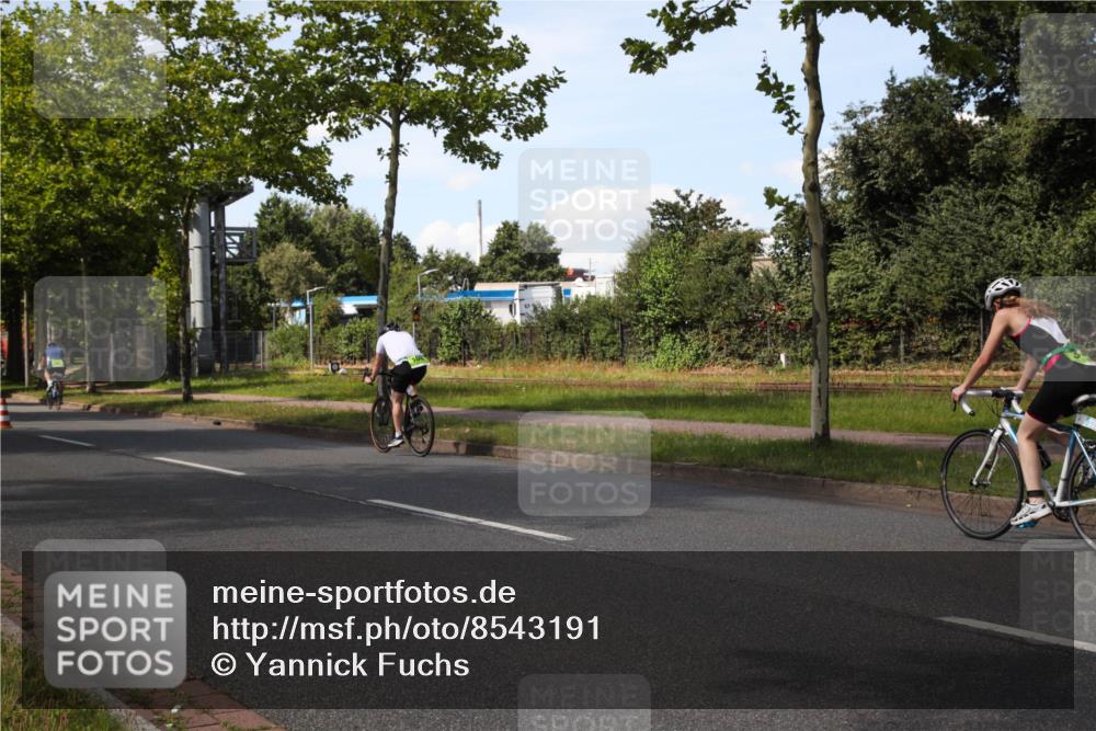 10.08.2025 - GEWOBA Citytriathlon Bremen Yannick Fuchs http://msf.ph/oto/8543191 10.08.2025 14:34:36 Radfahren 79, 88, 143, 144, 146, 300, 304, 316, 375, 392, 465, 511, 524 meine-sportfotos.de
