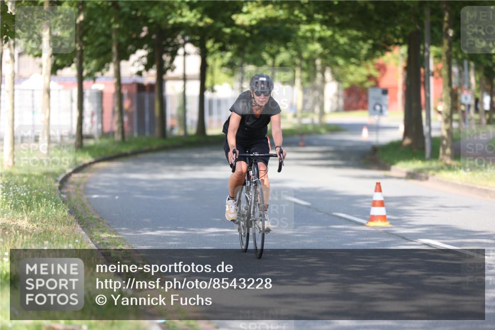 10.08.2025 - GEWOBA Citytriathlon Bremen Yannick Fuchs http://msf.ph/oto/8543228 10.08.2025 10:43:57 Radfahren 179, 425, 487, 507 meine-sportfotos.de