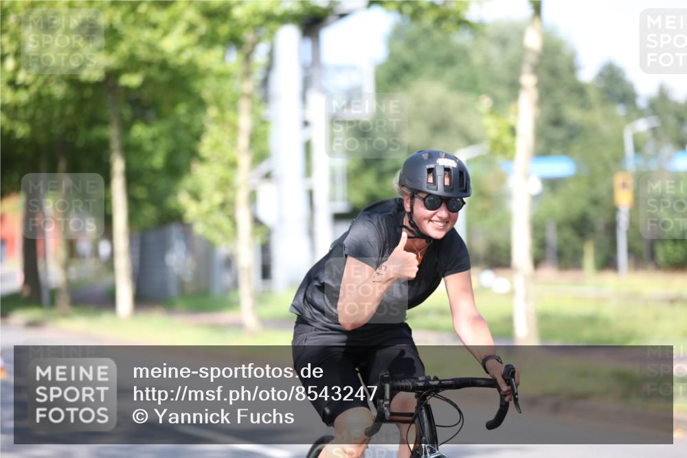 10.08.2025 - GEWOBA Citytriathlon Bremen Yannick Fuchs http://msf.ph/oto/8543247 10.08.2025 10:43:59 Radfahren 179, 425 meine-sportfotos.de