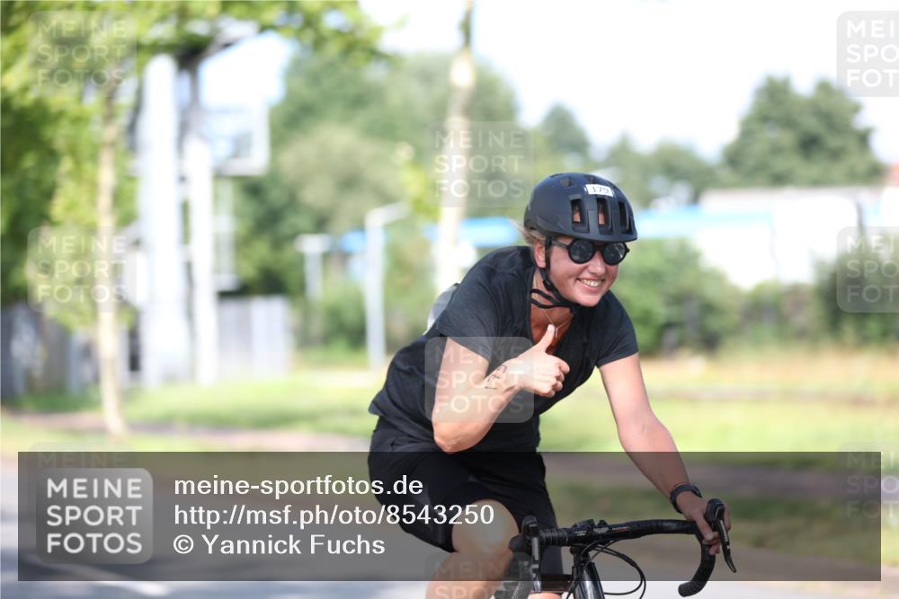 10.08.2025 - GEWOBA Citytriathlon Bremen Yannick Fuchs http://msf.ph/oto/8543250 10.08.2025 10:43:59 Radfahren 179, 425 meine-sportfotos.de