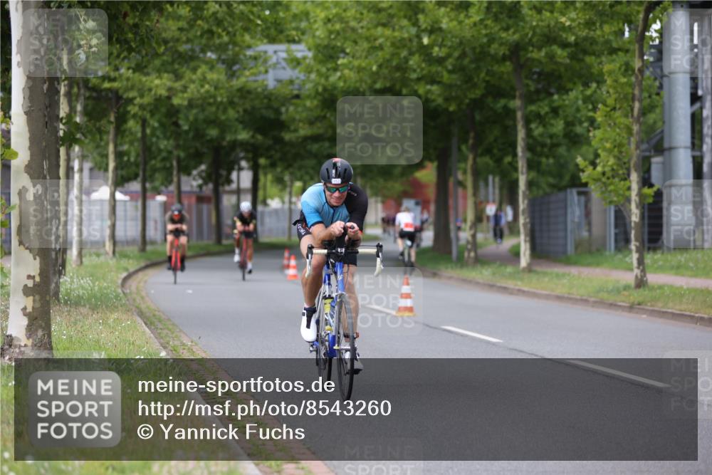 10.08.2025 - GEWOBA Citytriathlon Bremen Yannick Fuchs http://msf.ph/oto/8543260 10.08.2025 12:50:17 Radfahren 643, 722, 752, 820, 838, 852, 867, 935 meine-sportfotos.de