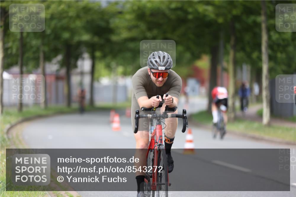 10.08.2025 - GEWOBA Citytriathlon Bremen Yannick Fuchs http://msf.ph/oto/8543272 10.08.2025 12:50:20 Radfahren 626, 643, 735, 752, 820, 852, 867 meine-sportfotos.de