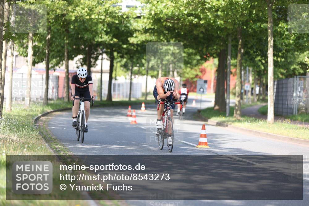 10.08.2025 - GEWOBA Citytriathlon Bremen Yannick Fuchs http://msf.ph/oto/8543273 10.08.2025 10:44:31 Radfahren 235, 351, 465, 511 meine-sportfotos.de