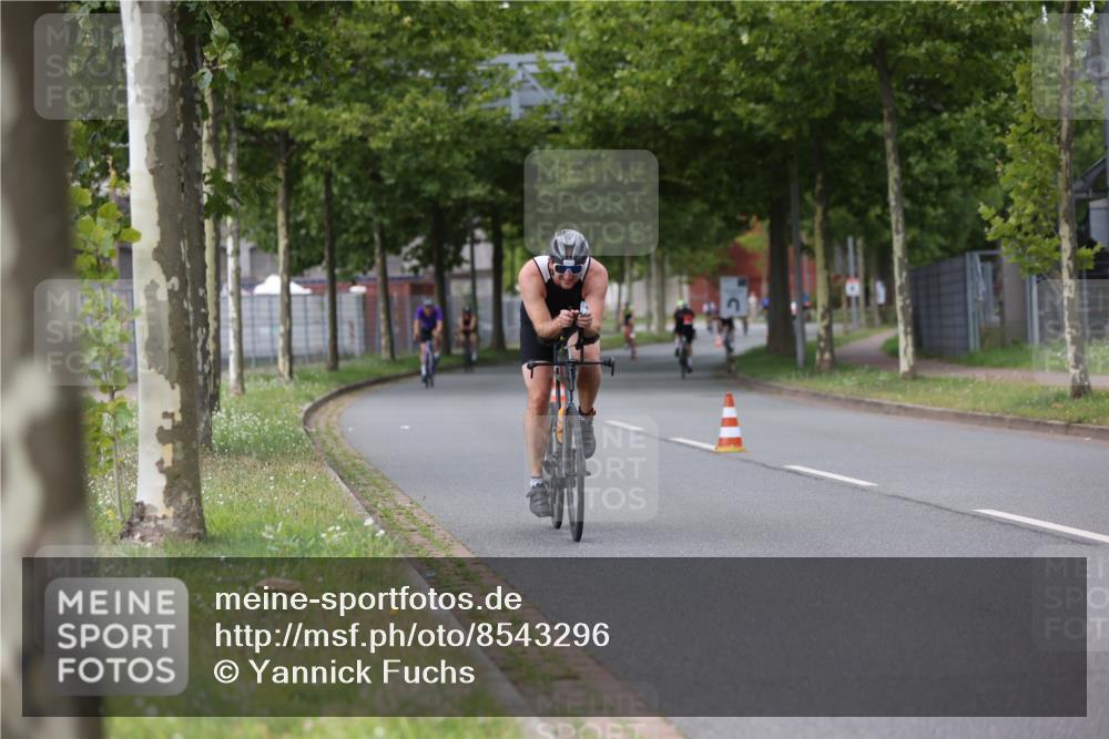 10.08.2025 - GEWOBA Citytriathlon Bremen Yannick Fuchs http://msf.ph/oto/8543296 10.08.2025 12:50:26 Radfahren 626, 643, 735, 752, 770, 820, 824, 836, 852, 859, 867 meine-sportfotos.de