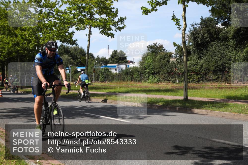 10.08.2025 - GEWOBA Citytriathlon Bremen Yannick Fuchs http://msf.ph/oto/8543333 10.08.2025 14:35:49 Radfahren 32, 64, 129, 173, 339, 395, 421 meine-sportfotos.de