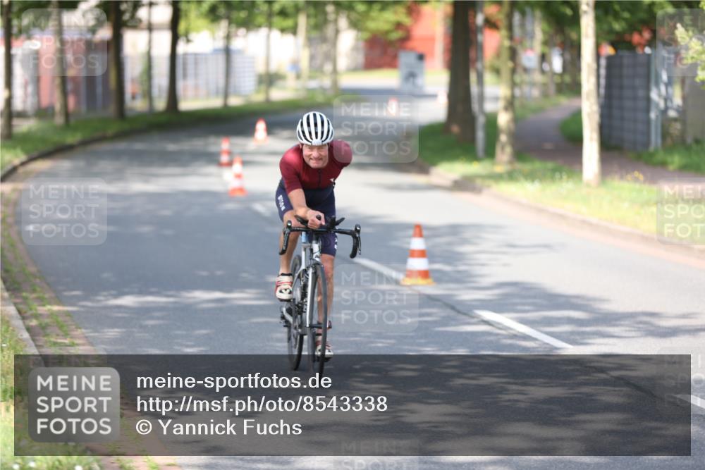 10.08.2025 - GEWOBA Citytriathlon Bremen Yannick Fuchs http://msf.ph/oto/8543338 10.08.2025 10:46:17 Radfahren 437, 510 meine-sportfotos.de