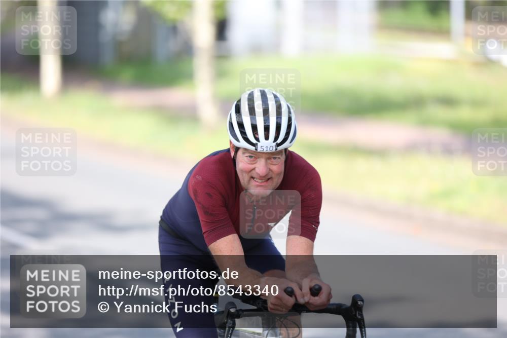 10.08.2025 - GEWOBA Citytriathlon Bremen Yannick Fuchs http://msf.ph/oto/8543340 10.08.2025 10:46:18 Radfahren 437, 510 meine-sportfotos.de