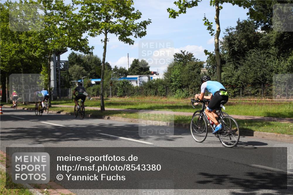 10.08.2025 - GEWOBA Citytriathlon Bremen Yannick Fuchs http://msf.ph/oto/8543380 10.08.2025 14:36:15 Radfahren 20, 91, 261, 380, 437, 452 meine-sportfotos.de