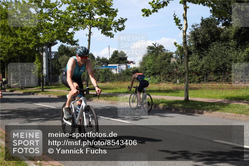 10.08.2025 - GEWOBA Citytriathlon Bremen Yannick Fuchs http://msf.ph/oto/8543406 10.08.2025 14:36:37 Radfahren 20, 24, 41, 46, 91, 123, 136, 255, 285, 391, 521 meine-sportfotos.de