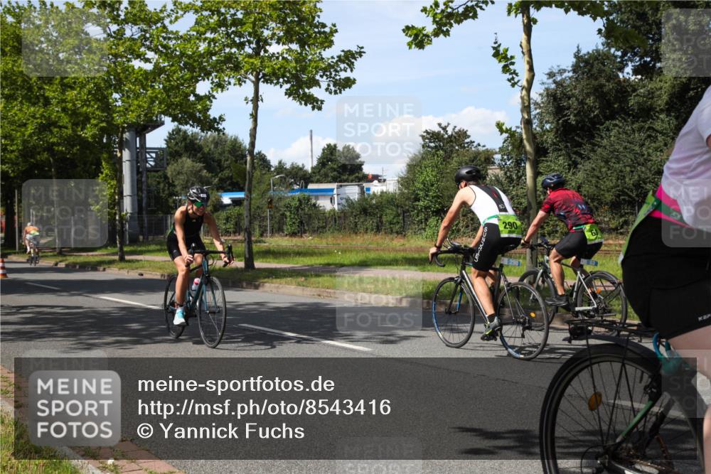 10.08.2025 - GEWOBA Citytriathlon Bremen Yannick Fuchs http://msf.ph/oto/8543416 10.08.2025 14:36:42 Radfahren 24, 41, 46, 123, 136, 227, 285, 314, 391, 521 meine-sportfotos.de