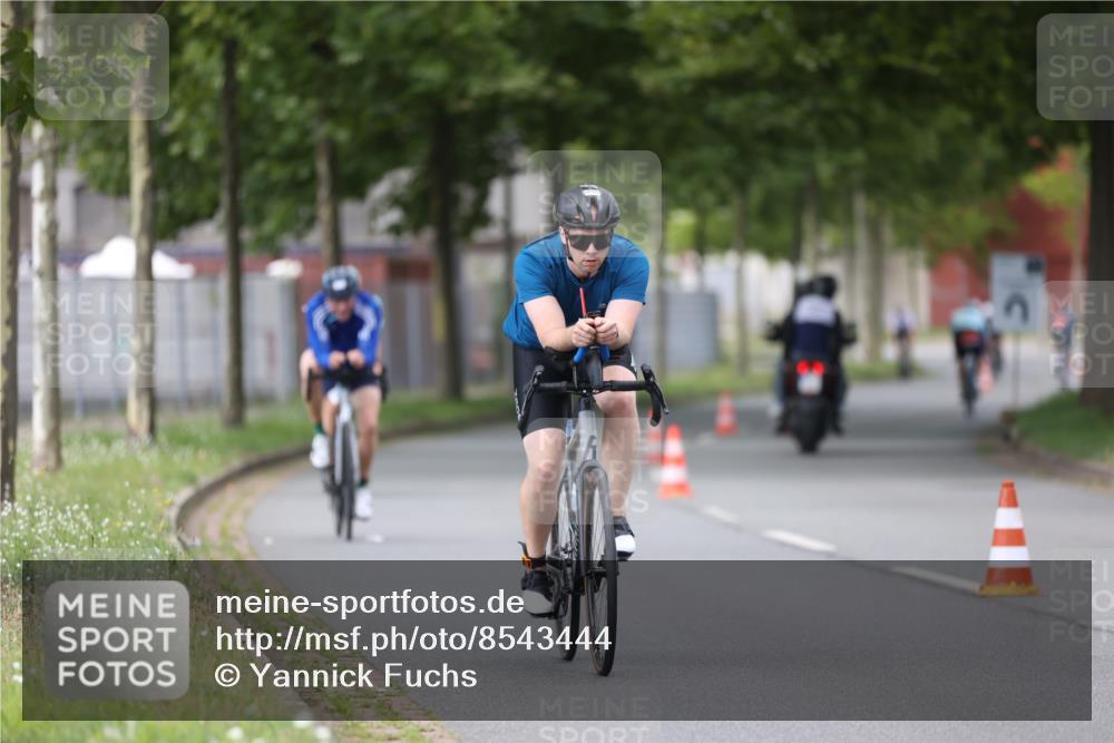 10.08.2025 - GEWOBA Citytriathlon Bremen Yannick Fuchs http://msf.ph/oto/8543444 10.08.2025 12:50:59 Radfahren 551, 681, 776, 894, 924, 937 meine-sportfotos.de
