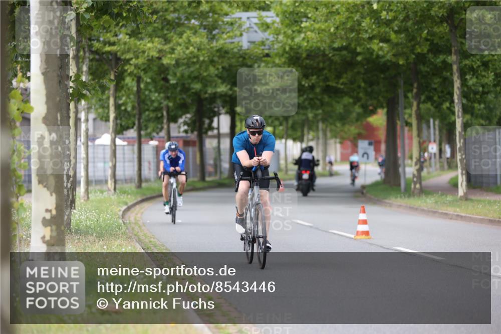 10.08.2025 - GEWOBA Citytriathlon Bremen Yannick Fuchs http://msf.ph/oto/8543446 10.08.2025 12:50:59 Radfahren 551, 681, 776, 894, 924, 937 meine-sportfotos.de