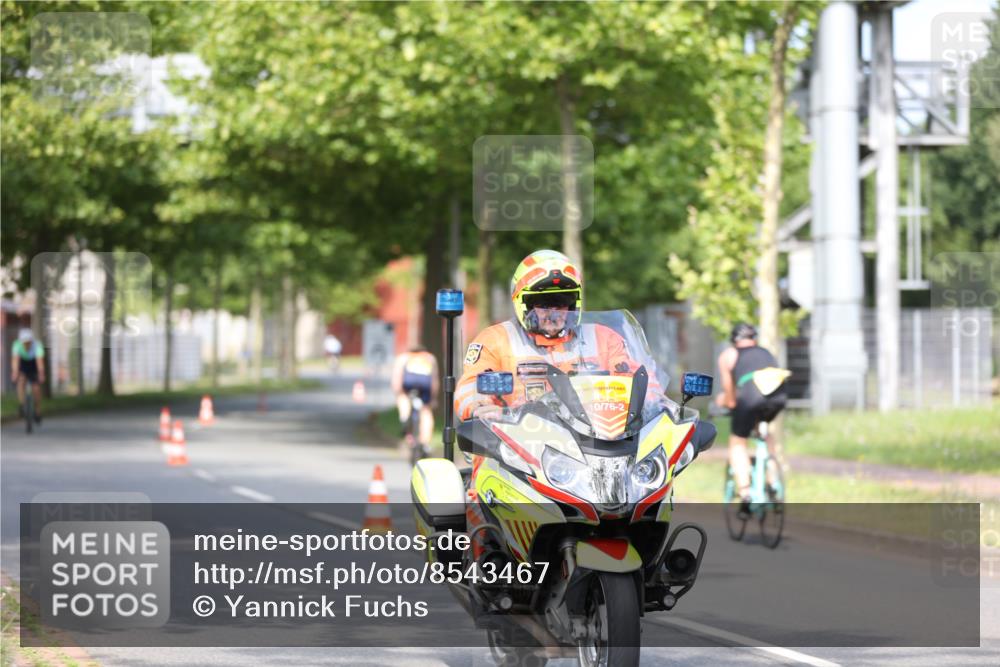 10.08.2025 - GEWOBA Citytriathlon Bremen Yannick Fuchs http://msf.ph/oto/8543467 10.08.2025 10:49:25 Radfahren 81, 105, 151, 245, 387, 405, 407, 420, 430 meine-sportfotos.de
