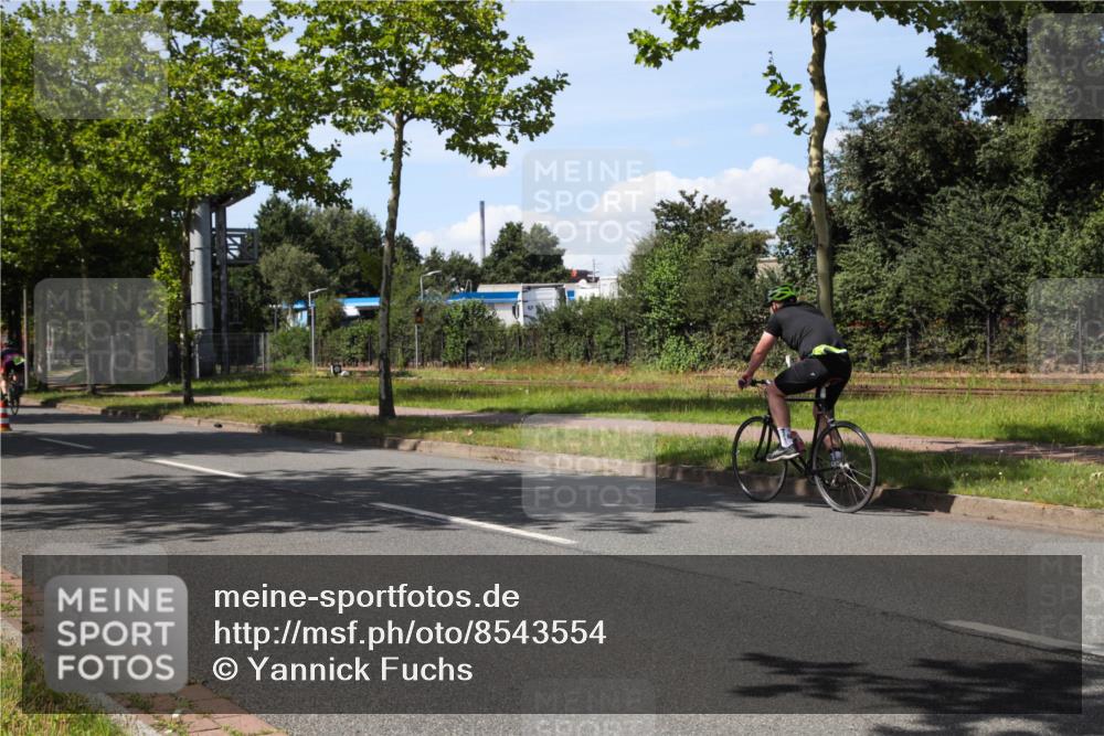 10.08.2025 - GEWOBA Citytriathlon Bremen Yannick Fuchs http://msf.ph/oto/8543554 10.08.2025 14:37:33 Radfahren 4, 58, 63, 116, 197, 254, 287, 290 meine-sportfotos.de