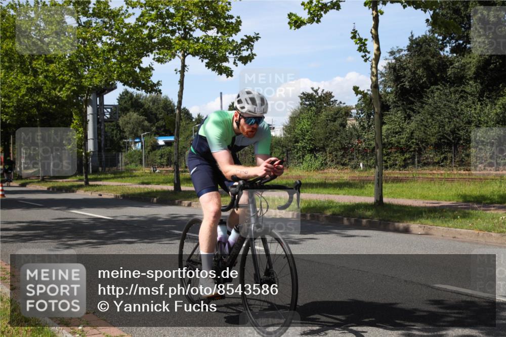 10.08.2025 - GEWOBA Citytriathlon Bremen Yannick Fuchs http://msf.ph/oto/8543586 10.08.2025 14:37:38 Radfahren 4, 58, 63, 116, 170, 197, 254, 287, 290 meine-sportfotos.de