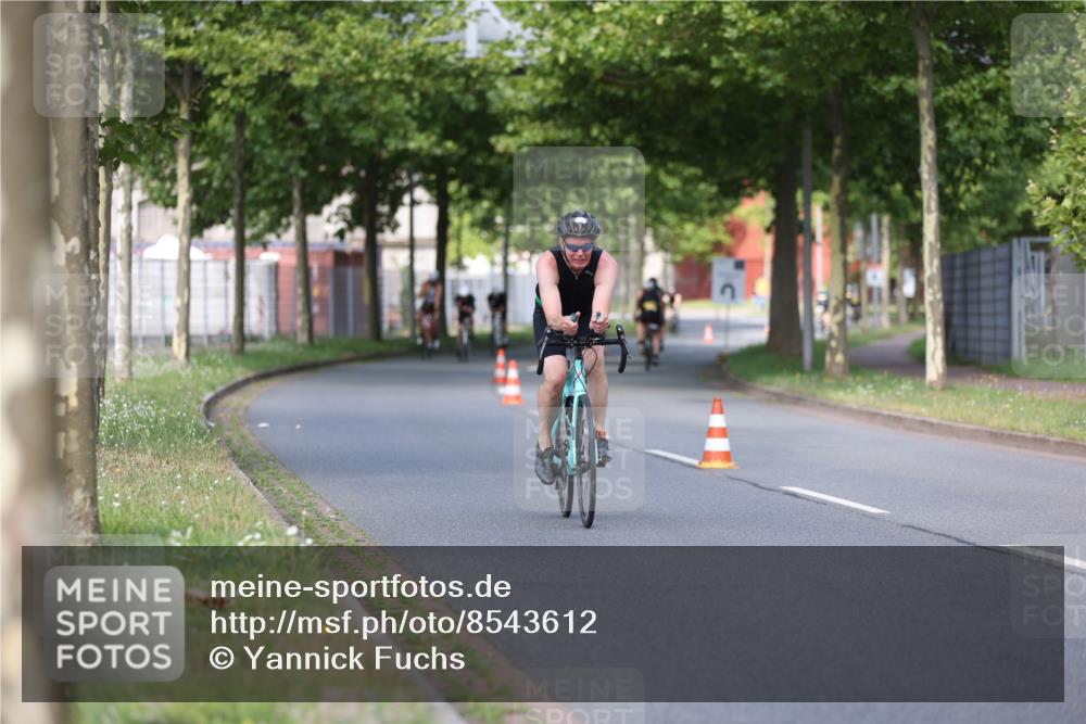 10.08.2025 - GEWOBA Citytriathlon Bremen Yannick Fuchs http://msf.ph/oto/8543612 10.08.2025 10:50:16 Radfahren 97, 161, 389, 406, 409, 426, 428, 441 meine-sportfotos.de