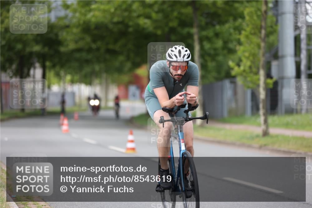 10.08.2025 - GEWOBA Citytriathlon Bremen Yannick Fuchs http://msf.ph/oto/8543619 10.08.2025 12:51:33 Radfahren 556, 575, 667, 680, 822, 855, 912 meine-sportfotos.de