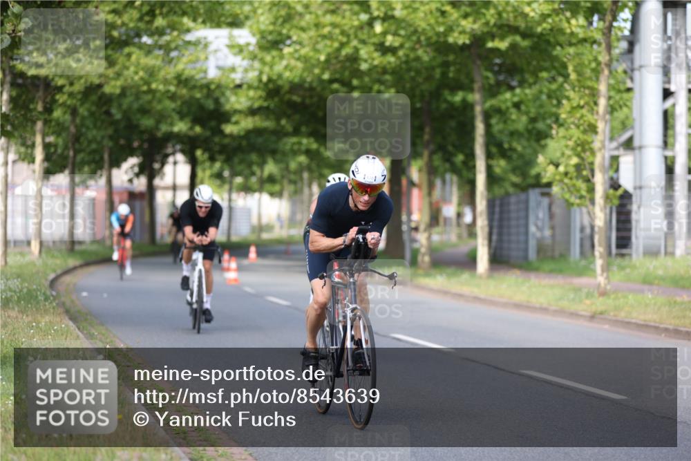 10.08.2025 - GEWOBA Citytriathlon Bremen Yannick Fuchs http://msf.ph/oto/8543639 10.08.2025 10:50:22 Radfahren 97, 161, 389, 406, 409, 426, 428 meine-sportfotos.de