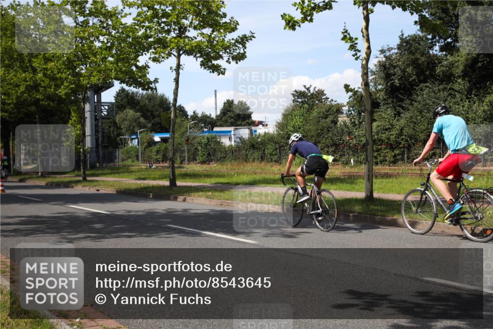 10.08.2025 - GEWOBA Citytriathlon Bremen Yannick Fuchs http://msf.ph/oto/8543645 10.08.2025 14:37:57 Radfahren 30, 75, 147, 170, 191, 528 meine-sportfotos.de