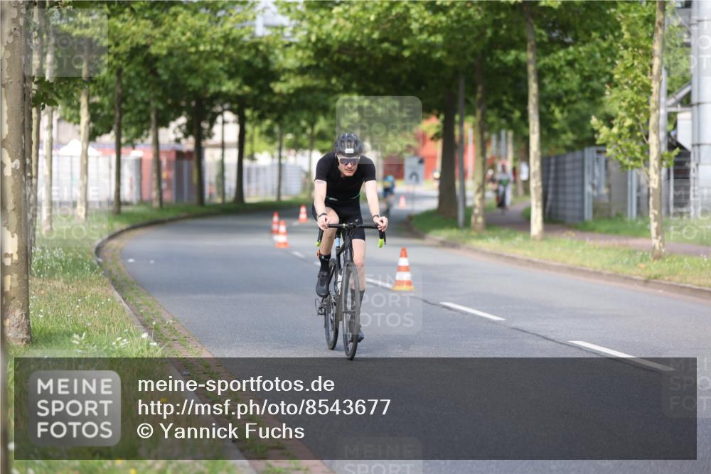 10.08.2025 - GEWOBA Citytriathlon Bremen Yannick Fuchs http://msf.ph/oto/8543677 10.08.2025 10:50:27 Radfahren 97, 161, 389, 409, 426, 428 meine-sportfotos.de