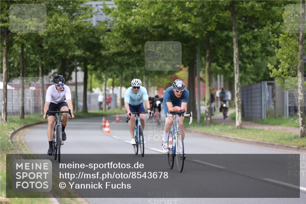 10.08.2025 - GEWOBA Citytriathlon Bremen Yannick Fuchs http://msf.ph/oto/8543678 10.08.2025 12:51:42 Radfahren 575, 680, 822, 855 meine-sportfotos.de
