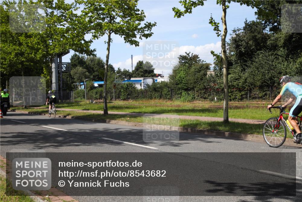 10.08.2025 - GEWOBA Citytriathlon Bremen Yannick Fuchs http://msf.ph/oto/8543682 10.08.2025 14:38:24 Radfahren 51, 54, 81, 152, 162, 295 meine-sportfotos.de