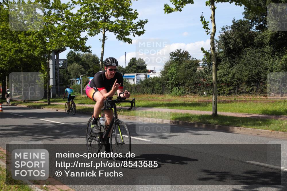 10.08.2025 - GEWOBA Citytriathlon Bremen Yannick Fuchs http://msf.ph/oto/8543685 10.08.2025 14:38:26 Radfahren 51, 54, 81, 162, 195, 295 meine-sportfotos.de